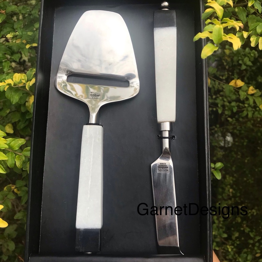 Sophisticated Marble-handled Cheese Server Set